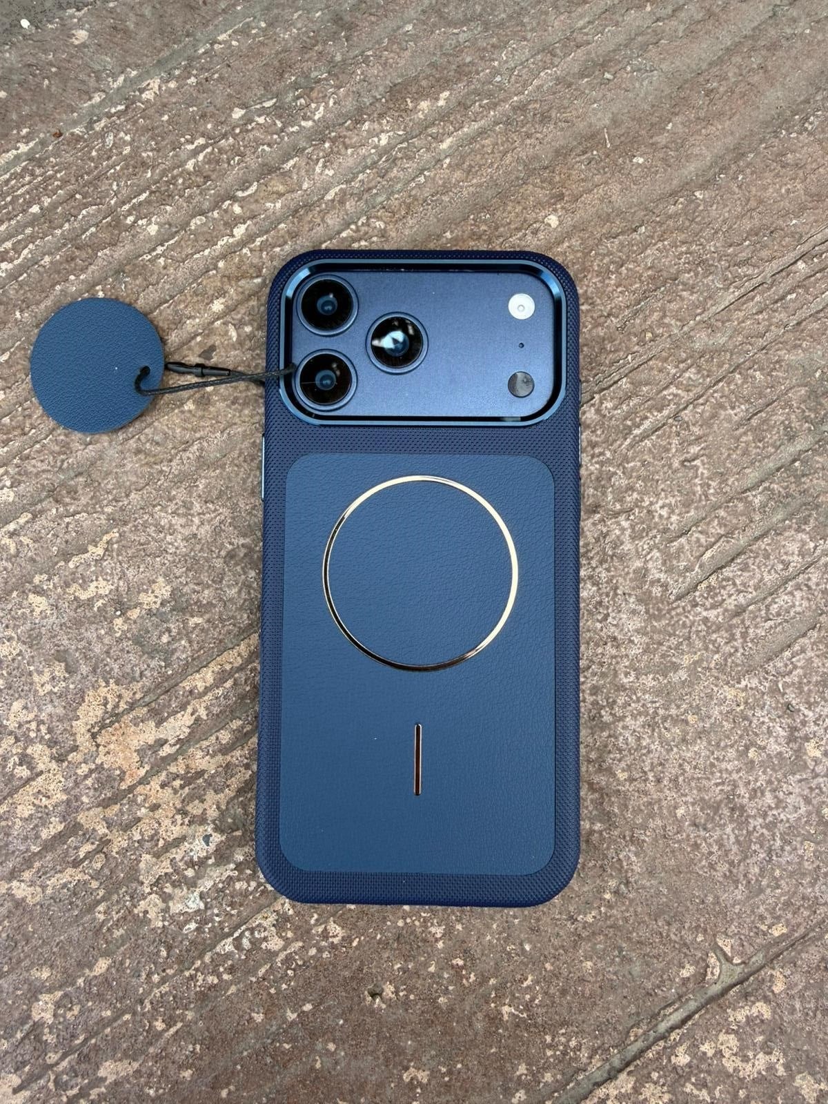Glossy Leather Magsafe Özellikli Kamera Korumalı Kılıf
