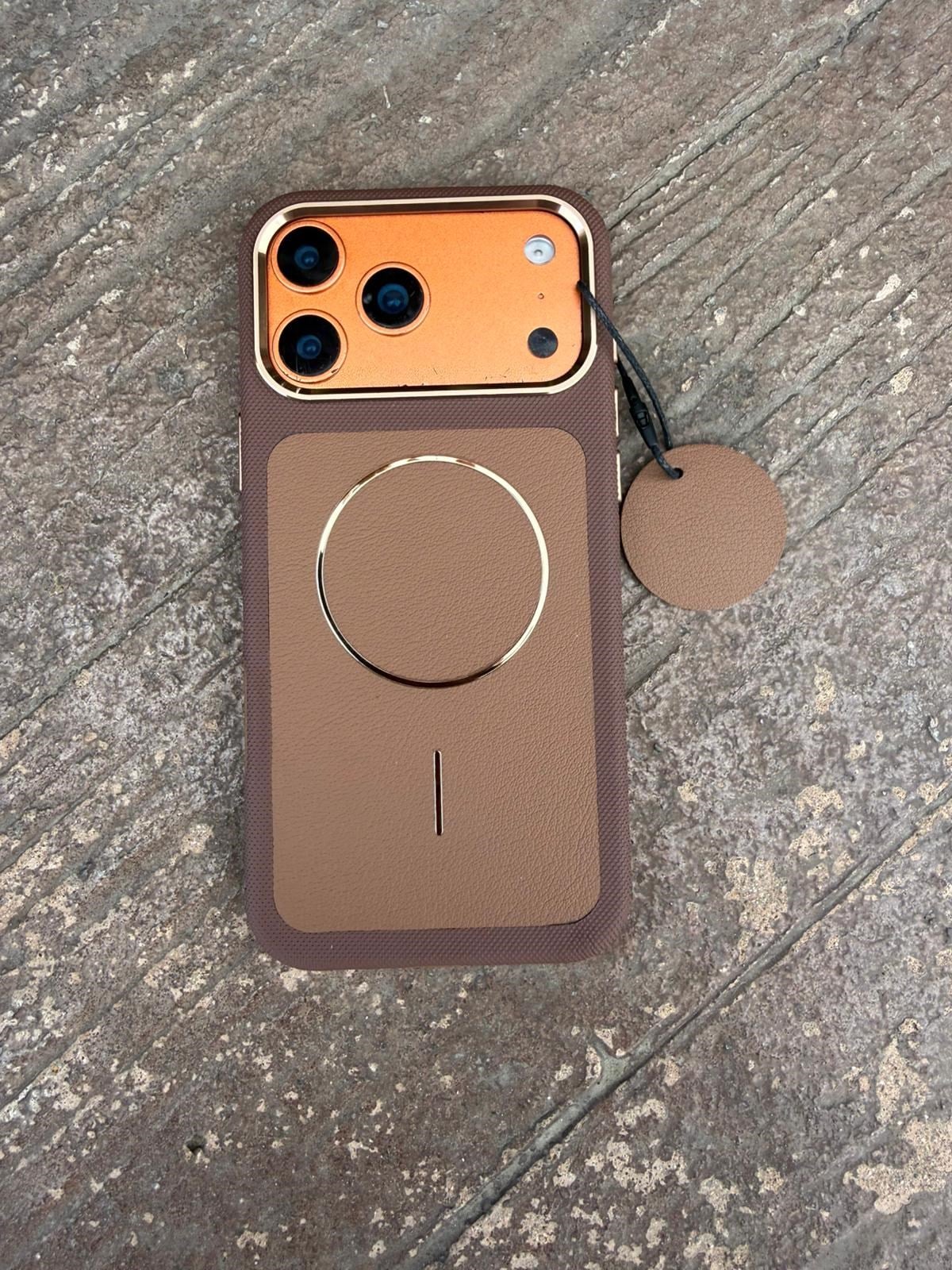 Glossy Leather Magsafe Özellikli Kamera Korumalı Kılıf