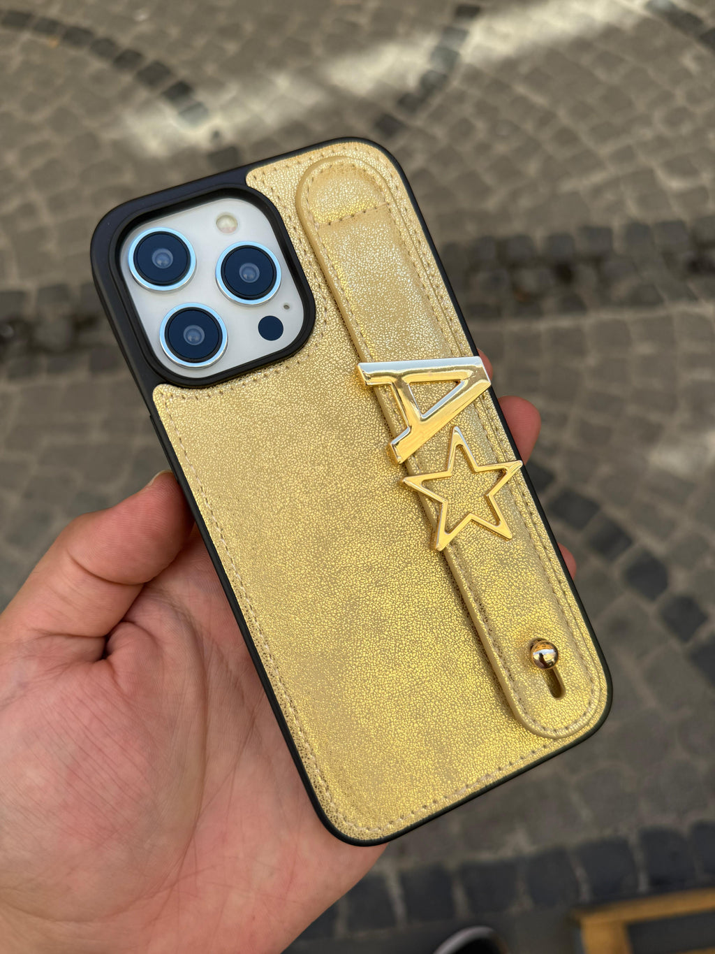 MyPhoneCase Kişiye Özel El Geçmeli Premium Telefon Kılıfı ve 2 adet metal aksesuar (harf veya sembol) - Gold
