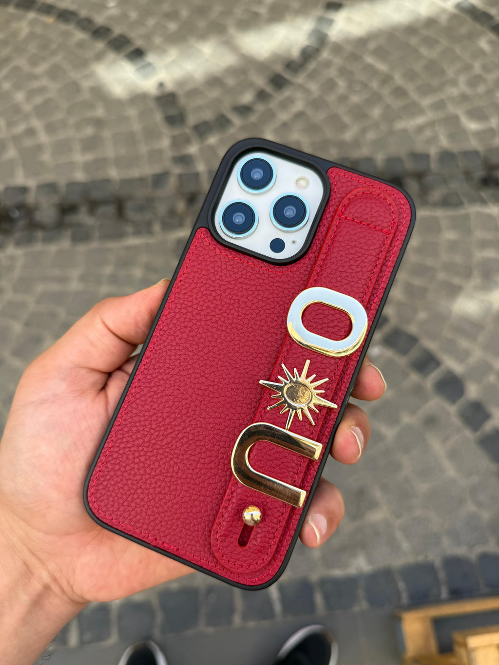 MyPhoneCase Kişiye Özel El Geçmeli Premium Telefon Kılıfı ve 2 adet metal aksesuar (harf veya sembol) - Kırmızı