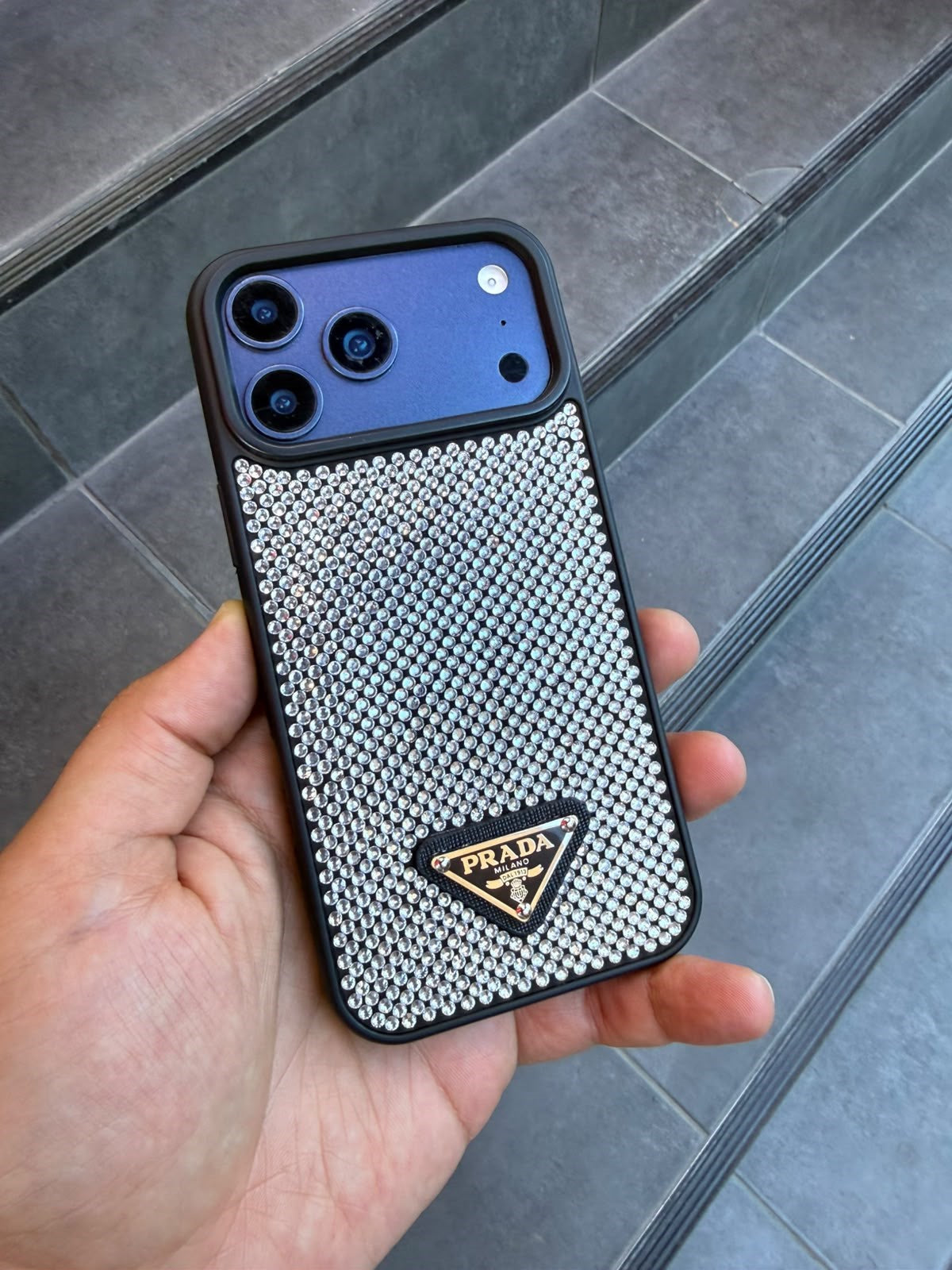 PRD Taşlı Luxury iPhone Kılıfı - Siyah Beyaz