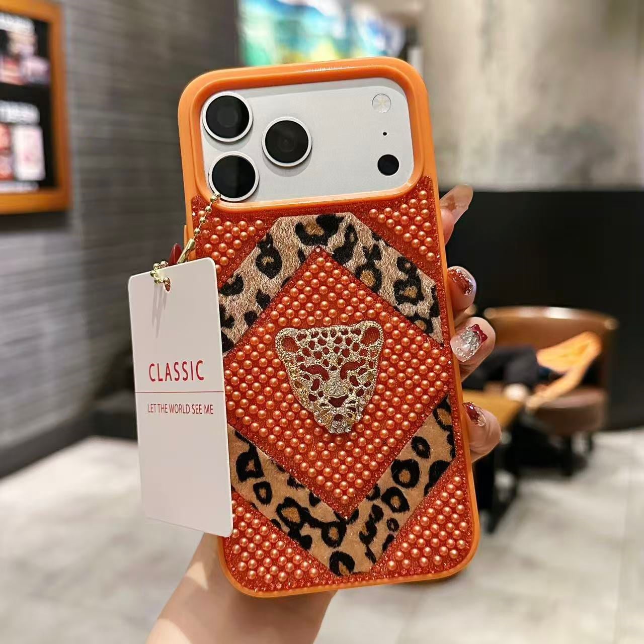Queen Leopard Tasarımlı Korumalı İnci Taşlı Kılıf