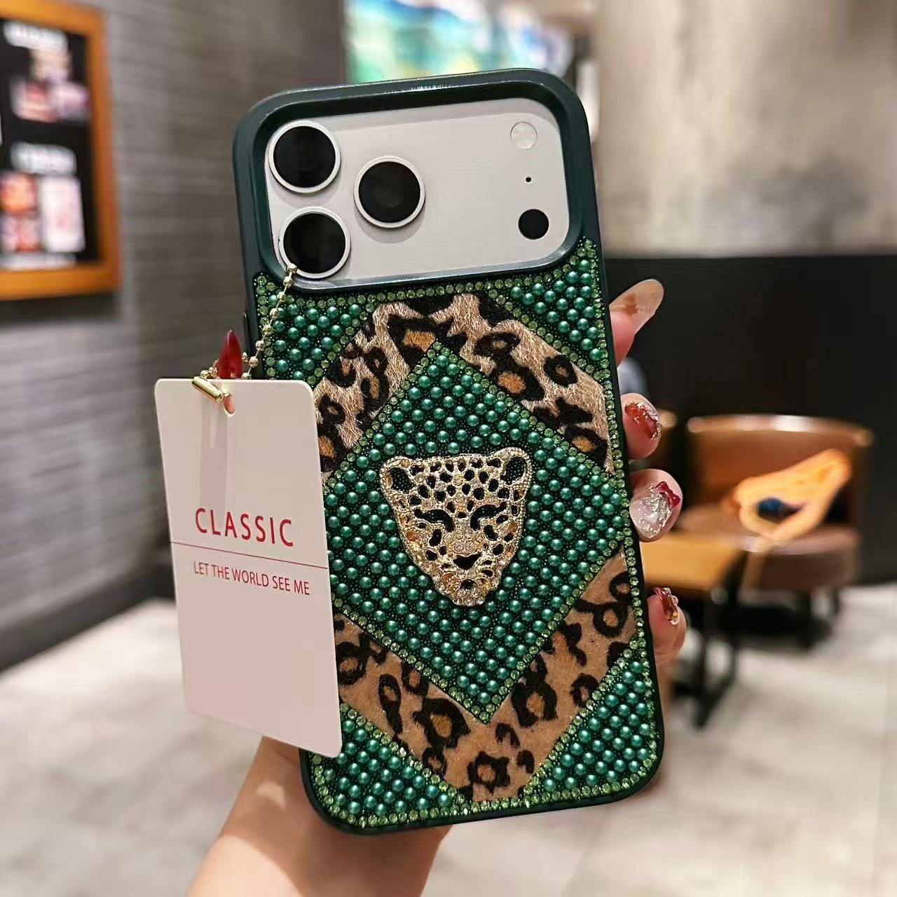 Queen Leopard Tasarımlı Korumalı İnci Taşlı Kılıf