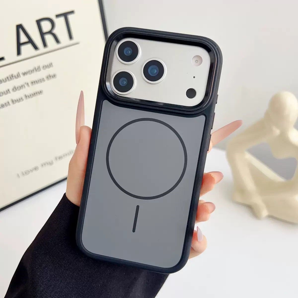 SoftArt Magsafe Özellikli Mat Silikon Kılıf